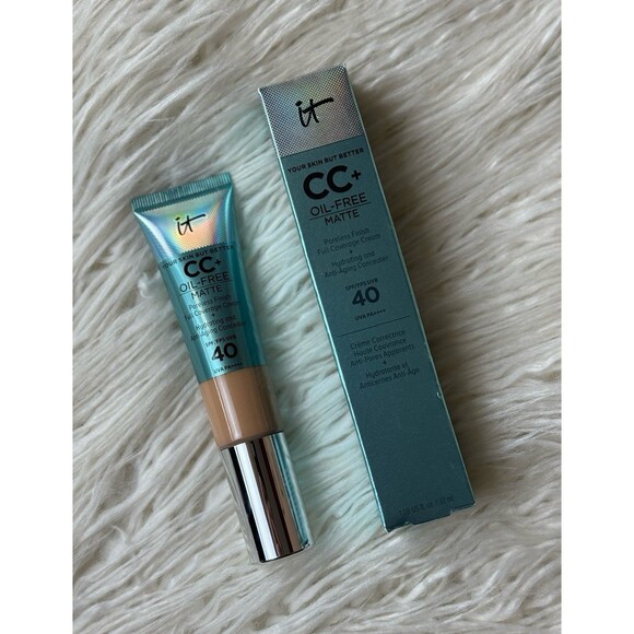 IT Cosmetics CC+ Cream Natural Matte Foundation with SPF 40 Medium Tan - Picture 2 of 12